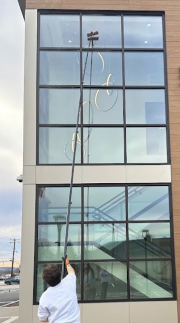 30 ft Aluminum Water Fed Pole for window cleaning and solar panel cleaning